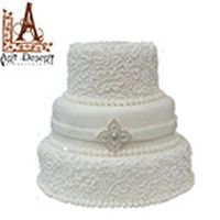 Секрет принцессы
3-х ярусный торт.
белый торт с кружевом из королевского айсинга украшен серебренной съедобной брошью.