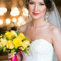 Светлана
фотограф Сергей Таширов 
образ невесты(макияж,прическа)-я 
украшение в прическу -я