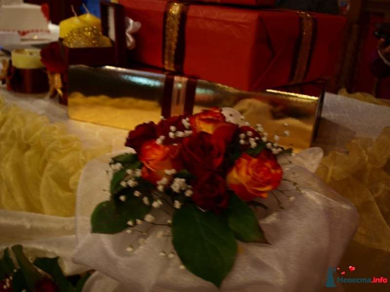 Украшение стола из живых цветов - фото 403188 Академия Праздника - организация свадеб