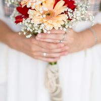 Букет невесты из гербер в красно-желтом цвете