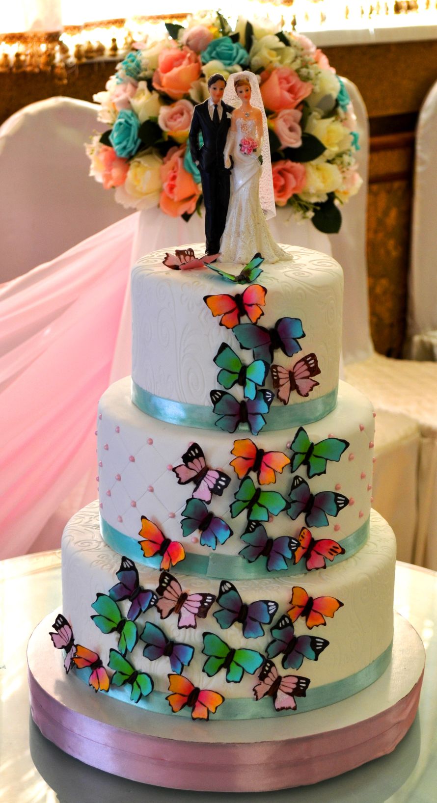 свадебный торт с бабочками - фото 6010007 торты на  заказ