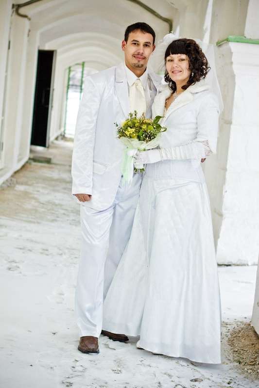 Юбка на свадебном платье утеплена синтепоном и жакетик тоже. - фото 6438348 Галерея Швеечки - швейная мастерская 