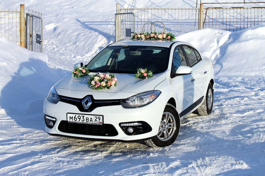 Автомобиль Renault Fluence (белый, 4 места) — от 700 руб/ч - фото 6931596 Дилижанс - аренда авто 