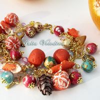 Браслет "Мандариновый Новый год" в бирюзово-малиново-золотой гамме. Очень празднично! Елочные шары, шишки, мандарины! 1350 руб.