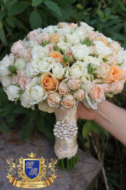 Фото 9109134 в коллекции Букет невесты в кремовом (персиковом) цвете. - Студия декора "Великолепие"