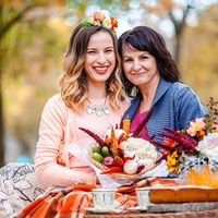 Фотопроект "Уютная осень"
Весёлая и очень дружная семья Халитовых
Идея и оформление фото-зоны: студия декора  "Special Event" 
Фотограф: Ирина Петрова
