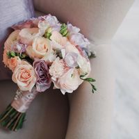 Элегантный букет невесты пастельных  оттенков