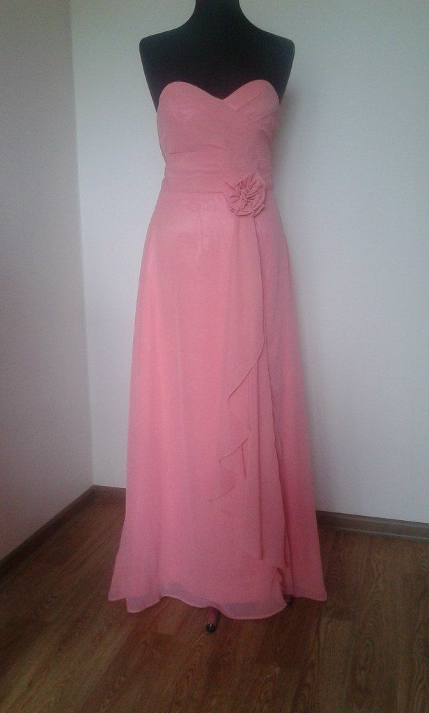 Платье с розой