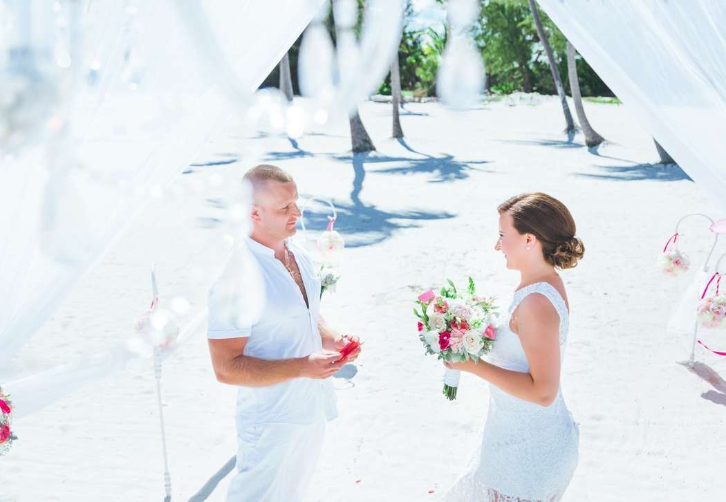 Фото 11835508 в коллекции Cвадебная церемония на пляже Хуанийо в Кап Кане {Артем и Ольга} - Caribbean Wedding - свадьба в Доминикане