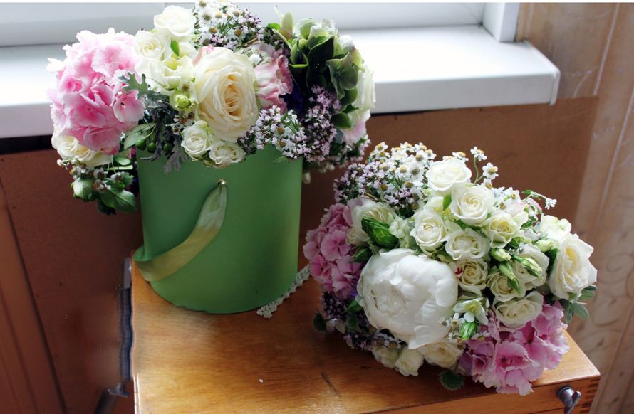 Букет невесты + цветы в шляпной коробке