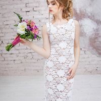 Это платье-трансформер заменит вам несколько образов.На официальную часть свадебной церемонии вы  можете  надеть шлейф, а после снять и находиться в платье для более свободного передвижения.