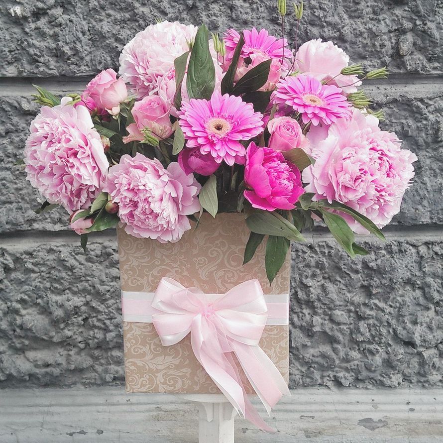 It s flower time. It s flower time