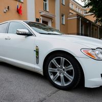 Аренда авто Jaguar XF, цена за 1 час