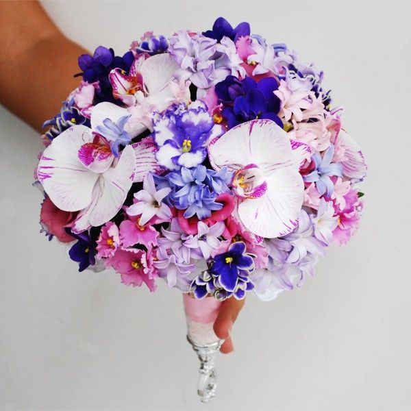 Bridal Bouquet фиалка