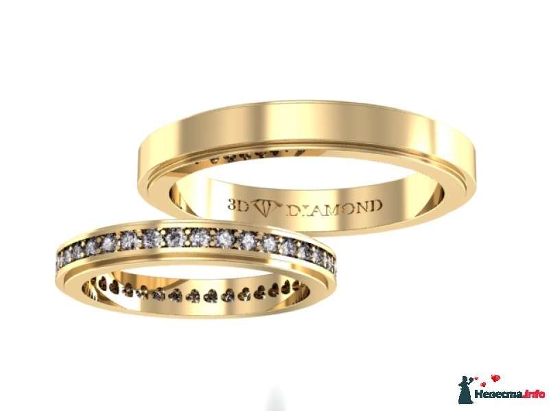 Обручальные кольца из комбинированного золота, одно из которых с бриллиантами, на белом фоне. - фото 486435 3D-Diamond - обручальные кольца на заказ