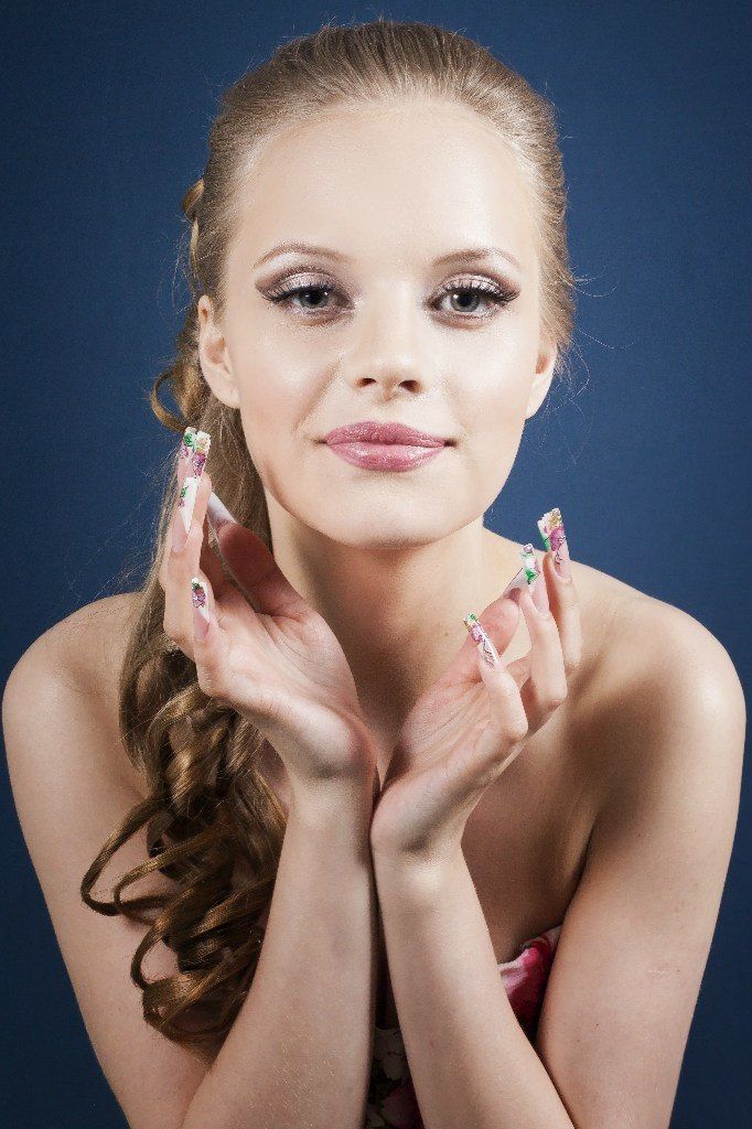 Модель: Александра Антипова  
Фотограф: Любовь Бучковская  
MUAH : Светлана Виноградова 
Дизайн ногтей - Махитарова Татьяна  - фото 13533418 Стилист Светлана Вавилова