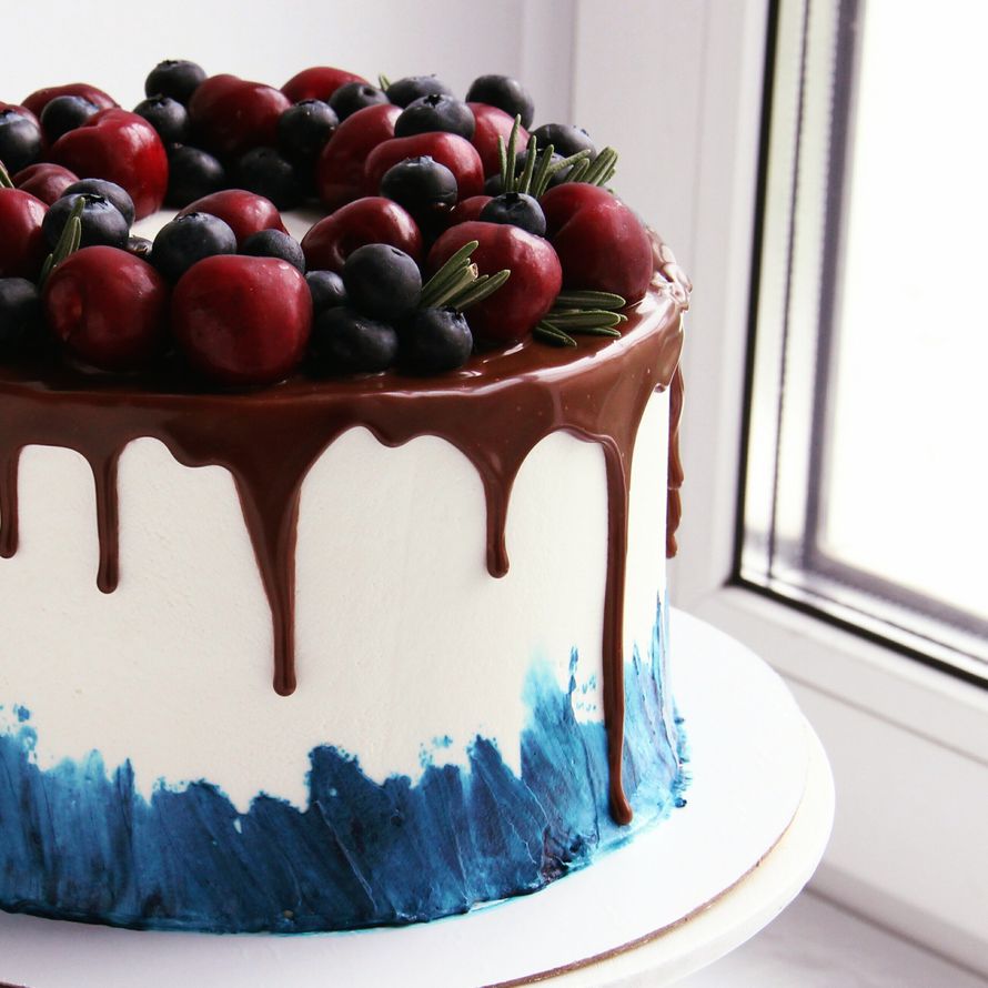My cake. Торт ягодный крем чиз. Я торт. Я украшения торта. Украшение торта ягодами и шоколадом.