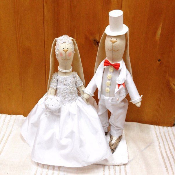 Свадебные зайцы на заказ - фото 15045384 Ladybird-studio - мастерская аксессуаров