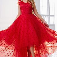 Вечернее платье
цвет: красный/горох
размеры: 40-48
7500 руб.