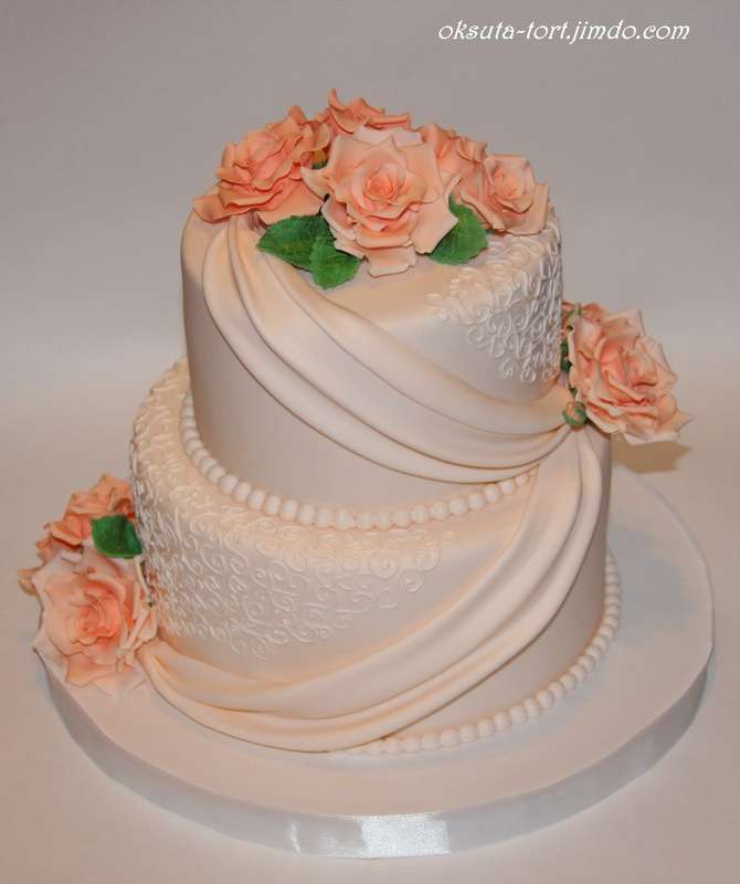 Свадебный торт с розами, нижний ярус - Моцарт, верхний - Панчо с вишней, 6,5кг - фото 1976507 Oksuta-tort - свадебные торты