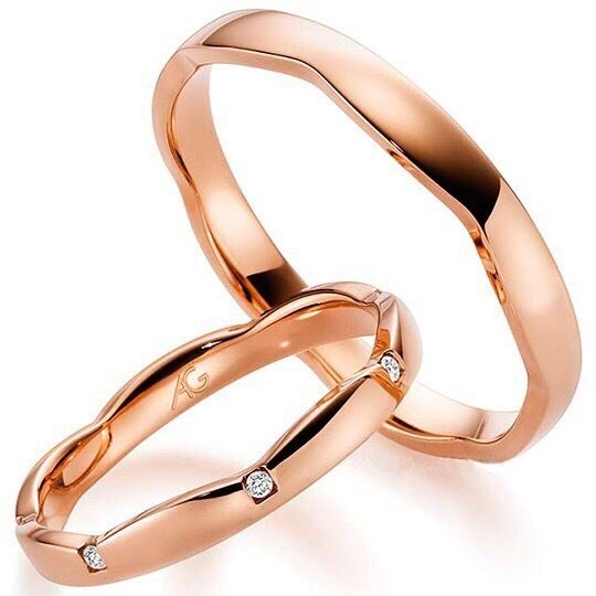 Обручальные кольца из красного золота с бриллиантами. На заказ