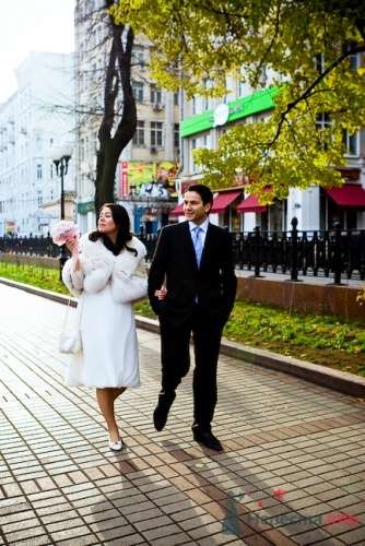 Свадебная прогулка жениха и невесты на Чистых прудах - фото 2776 Фотограф Владимир Будков