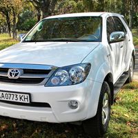 266 Внедорожник Toyota Fortuner аренда, 1 час 