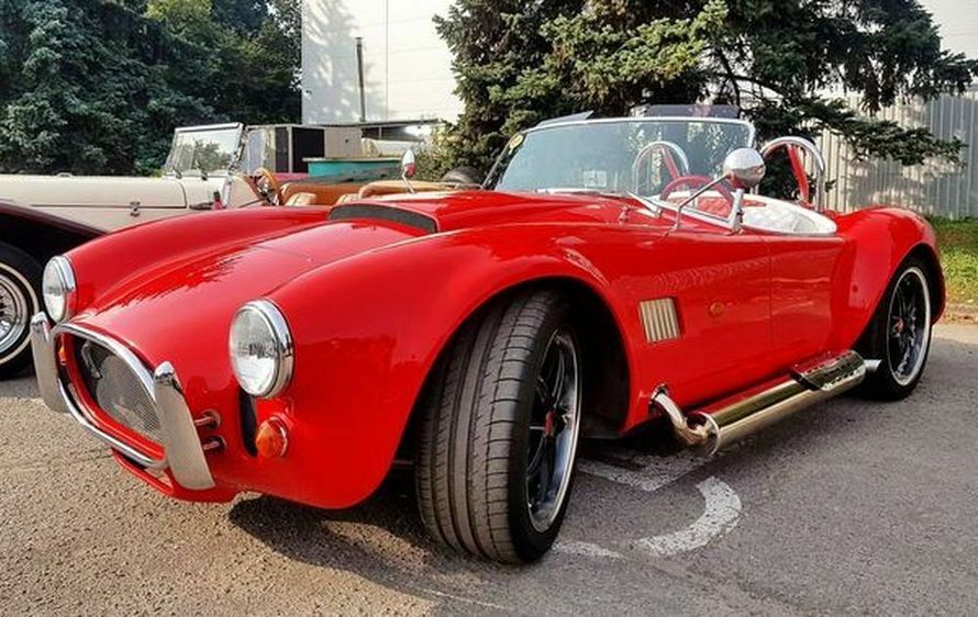 143 Cobra Shelbery 1968 красная на прокат