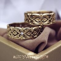 Парные золотые обручальные кольца