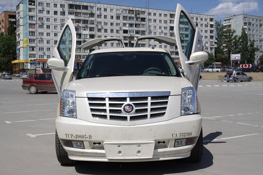 Cadillac  Escalade - фото 548821 Компания "101 Лимузин" - прокат авто 