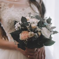 Букет невесты с разными цветами 