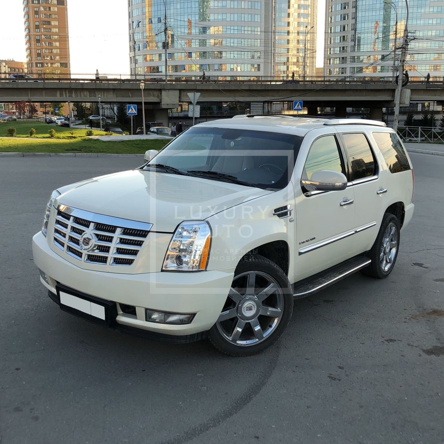 Внедорожник №8 Cadillac Escalade в аренду 