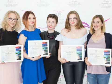 Отзывы учеников о курсе макияжа Ульяны Старобинской и вручение сертификатов (23.07.17)