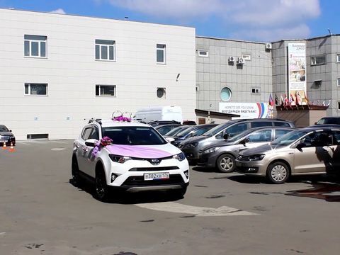 Аренда автомобиля Toyota RAV 4 New с водителем в Челябинске (www.auto454.ru)