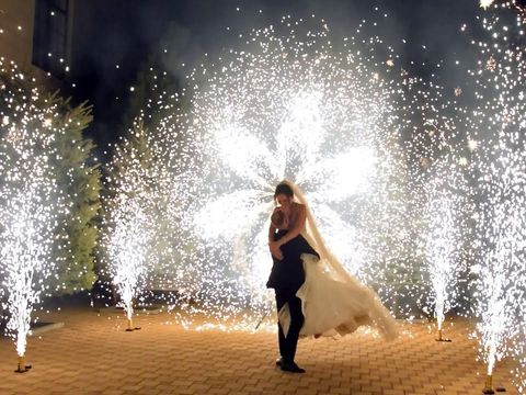 Вертушка холодных фонтанов на свадьбу в Ростове | GOF show