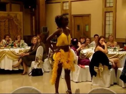 Моника Мендес и её афро-шоу - видео с выступления