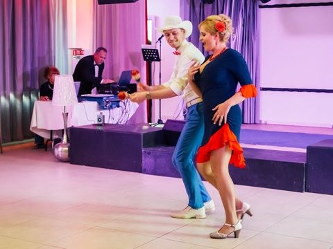 Яркий первый танец молодых из фильма "Маска" Анна и Сергей Perfect Wedding Dance