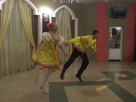 Русский стилизованный танец с трюками (Тодес)